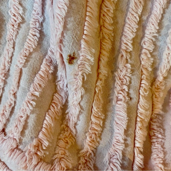 Vintage Pink Chenille Floral Bedspread 85” x 98” Full/Double - Picture 9 of 9